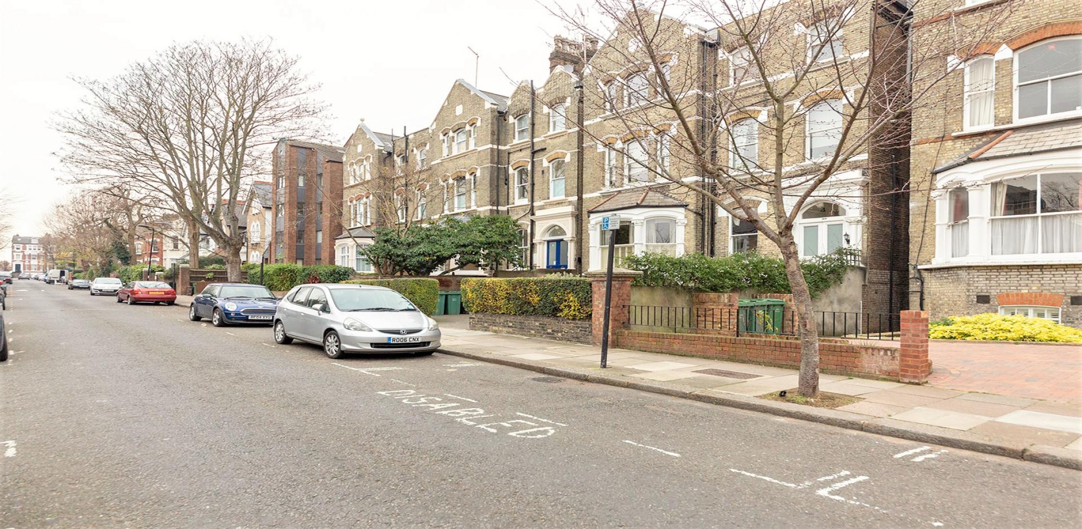 Modern South Hampstead Apartment Woodchurch Road, South Hampstead